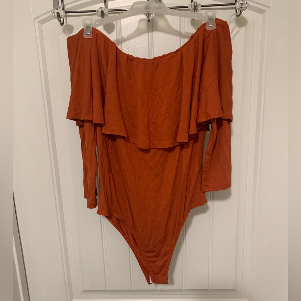 🔥2/$15🔥 off the shoulder bodysuit with ruffle detail